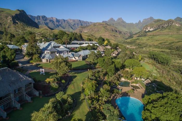  Cathedral Peak Hotel in South Africa / Drakensberg, image_2