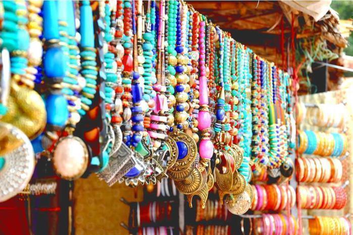  Delhi Shopping Tour in Far East / India, image_1