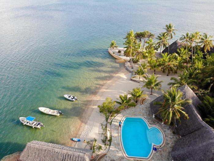  Manda Bay in Africa / Kenya, image_3