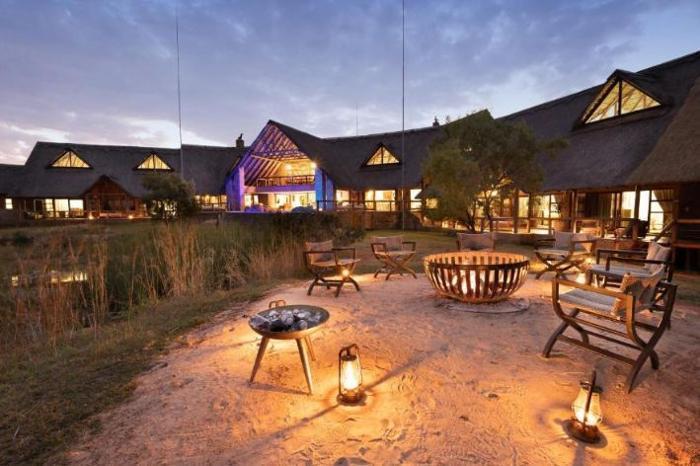  Kingfisher Villa at Mabula Game Lodge in South Africa / Limpopo, image_2