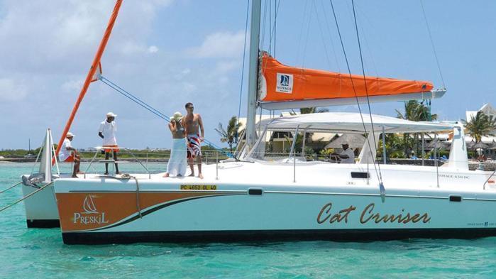 Shared Full Day South East Coast Catamaran Cruise in IOI / Mauritius, image_3